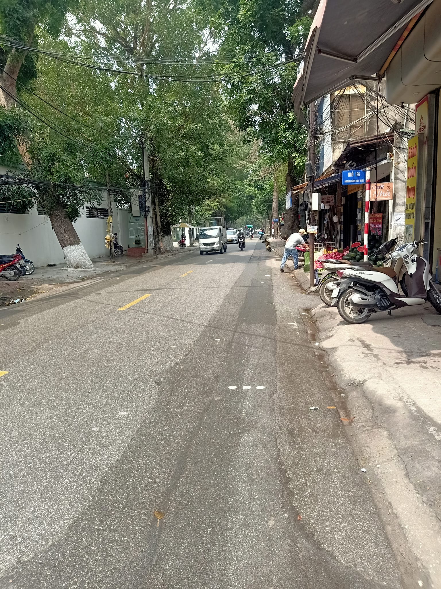 Bán nhà mặt phố Hoàng hoa thám Ba Đình, 300m2, mặt tiền lớn, nở hậu. Quy hoạch ổn định
