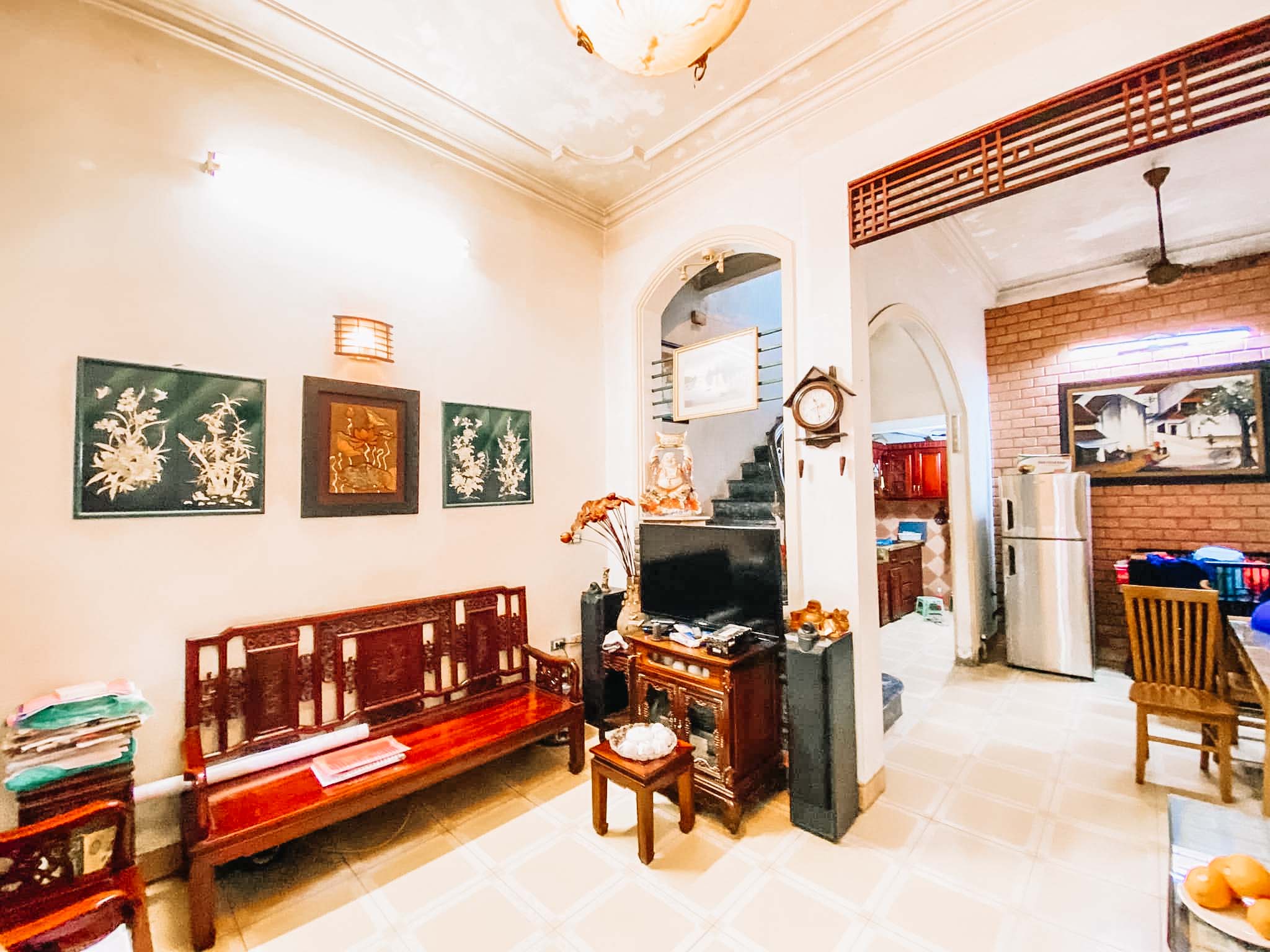 Hoàng Cầu 52m2 Bán nhà Phân lô - Vỉa hè - KD - 2 làn xe Sổ vuông 5T Cho thuê sàn 11 tỷ