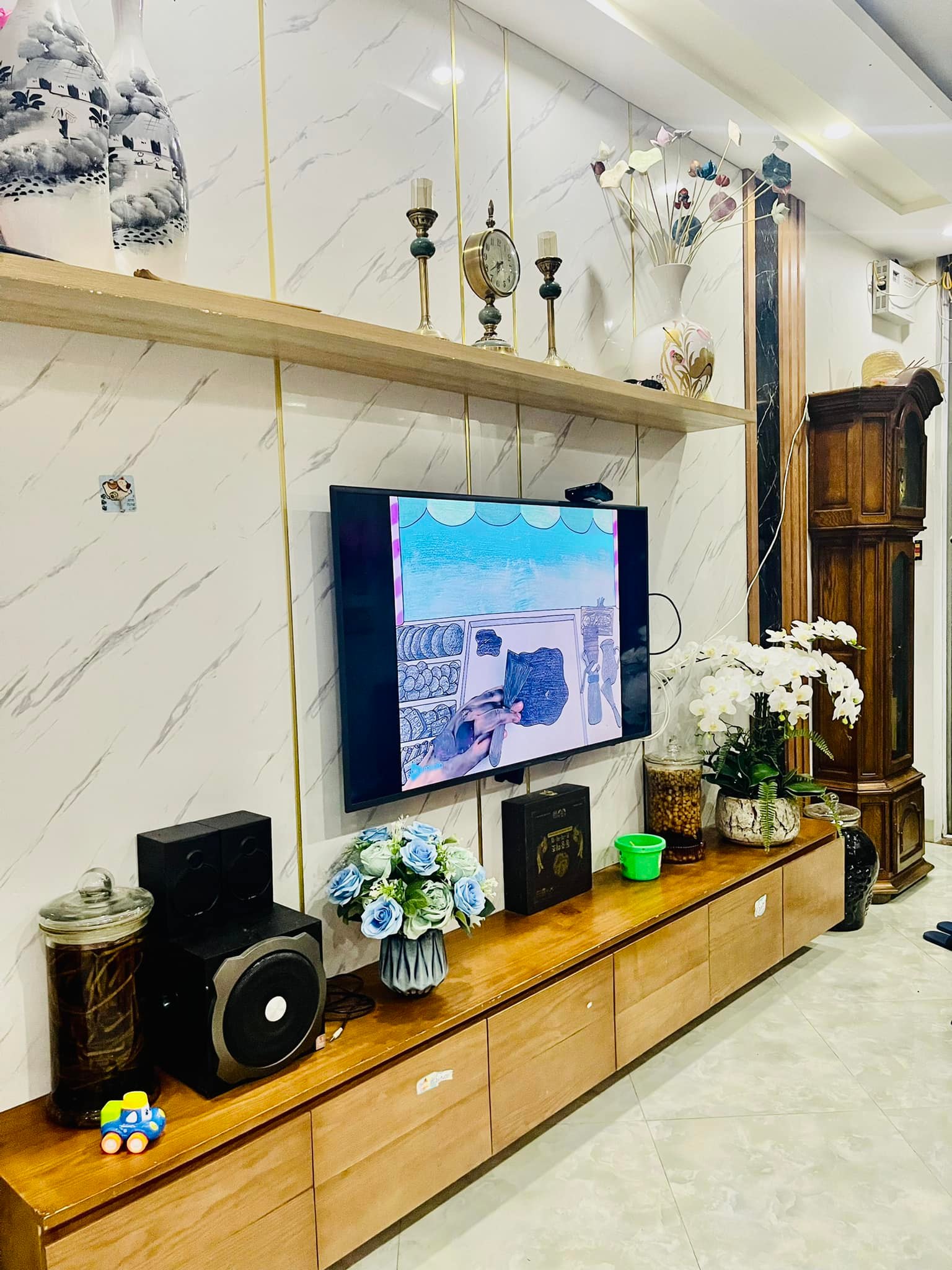 LĨNH NAM, Nhà đẹp, tặng toàn bộ nội thất, 20m ra đường ô tô 35m5 3,6 Tỷ