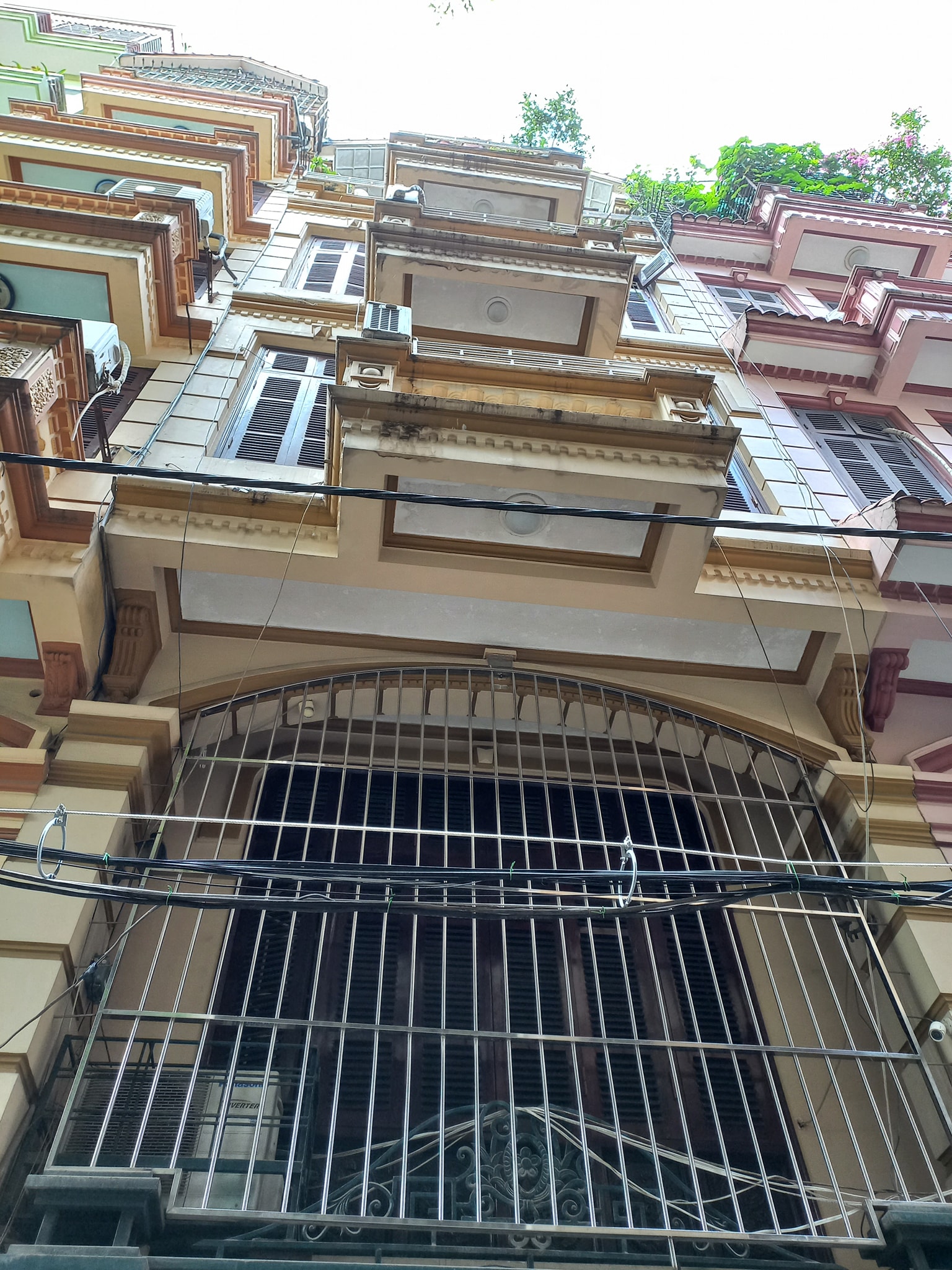 BÁN NHÀ TRẦN QUỐC HOÀN - CẦU GIẤY. PHÂN LÔ Ô TÔ TRÁNH. KD VP. DT 50M. GIÁ 10,7 TỶ