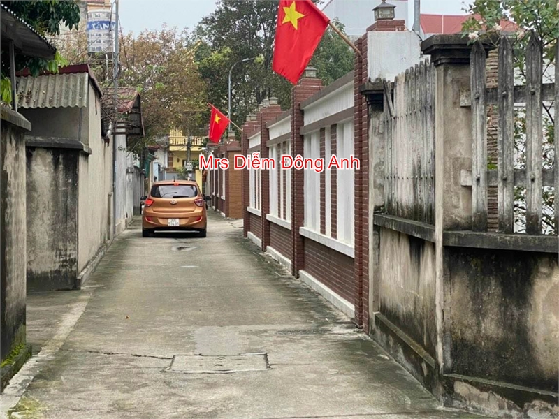 Nhỉnh 2 tỷ, Mrs Diễm cần bán 63,2m đất trung tâm Xóm Trong, Uy Nỗ, Đông Anh.