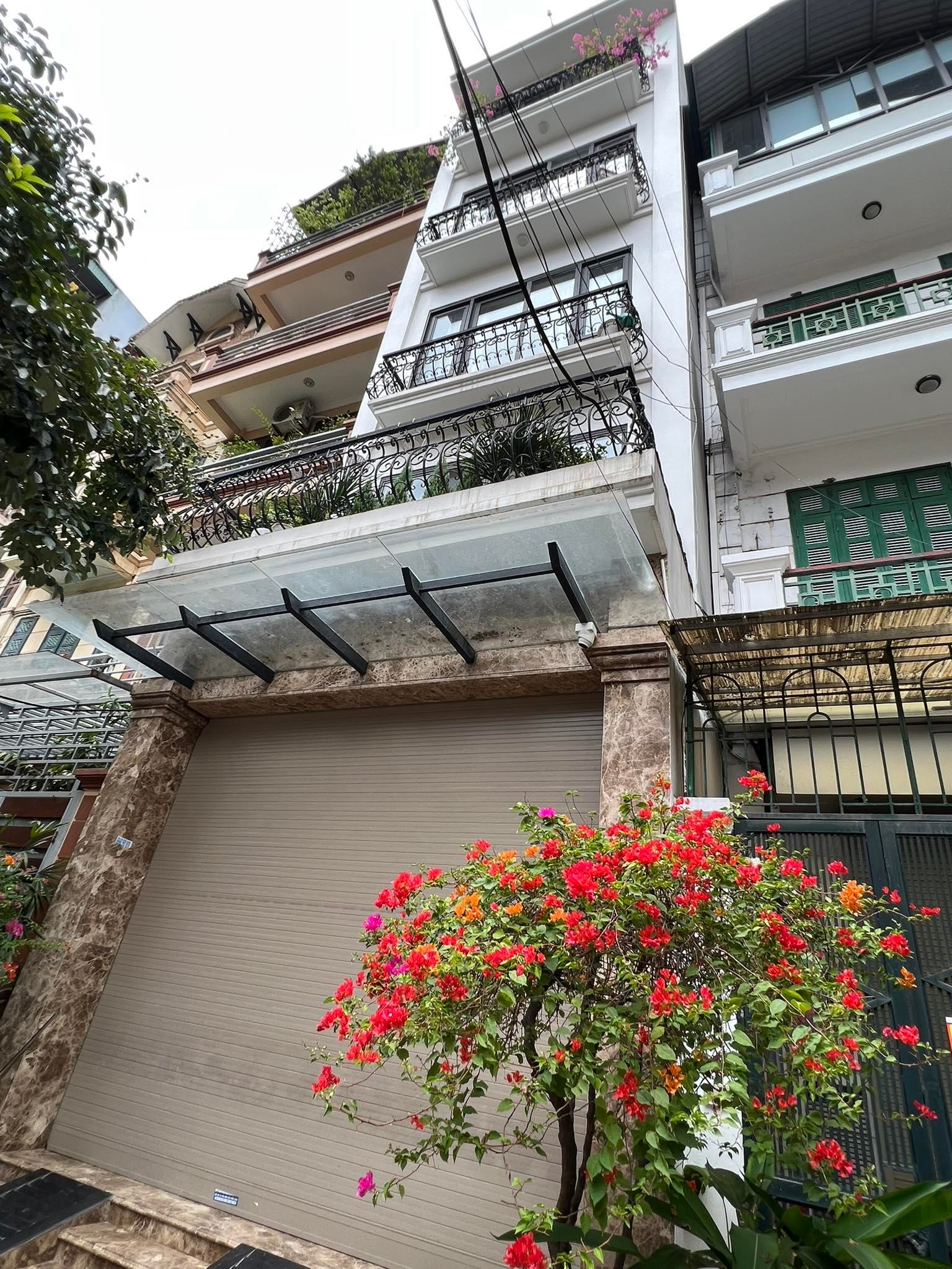 KO CÓ CĂN THỨ 2! Phố Vip Nguyên Hồng - 200 triệu/m2 - 55m2 - Kinh doanh, ở sướng, vị trí đỉnh