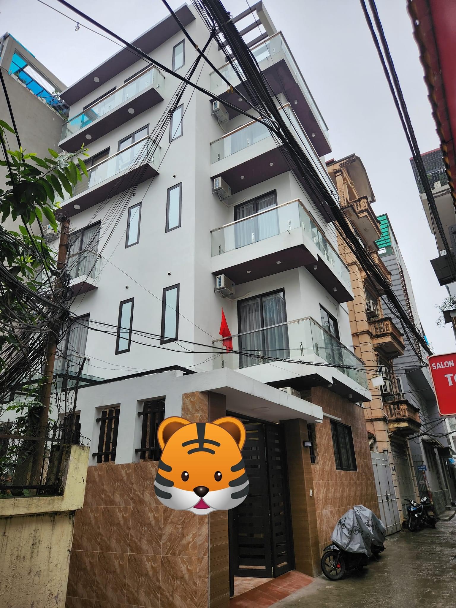 Bán Nhà Cách Chợ Bưởi Ba Đình 500m. 96m2, 6 Tầng Thang Máy, MT 9m, Lô Góc, Ô Tô Tránh, Hoàn Thiện 8 Tỷ