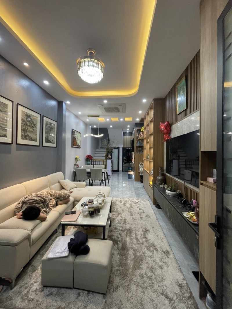 Bán nhà Bà Triệu Hai Bà Trưng 41m2 x 5 tầng, MT 3.5m giá 9.3 tỷ