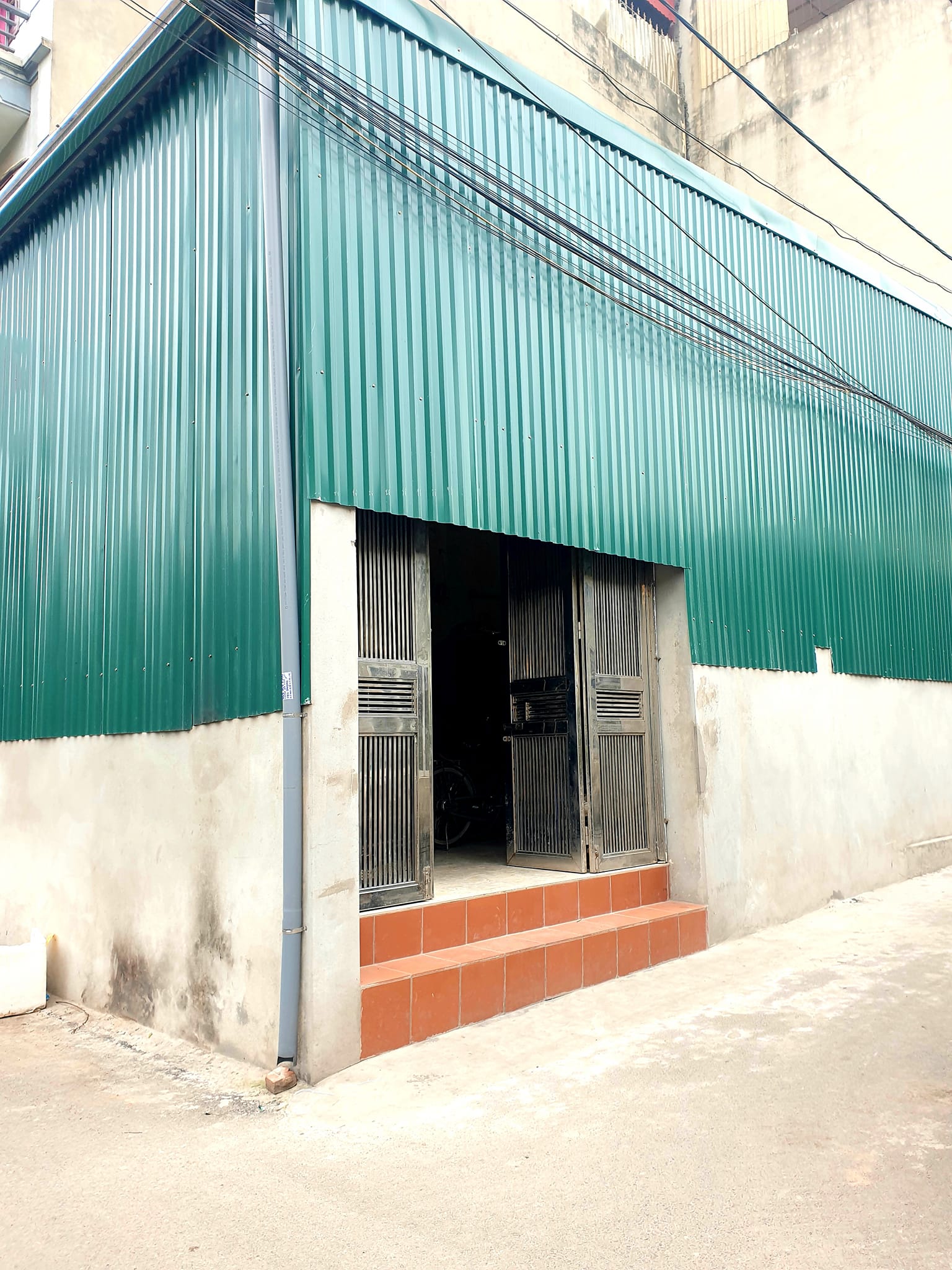 [HOT] Cần bán nhanh đất 110m2 sổ đỏ Trương Định, ngõ thông ô tô, mặt tiền 5.5m, giá rẻ 10.5 tỷ.