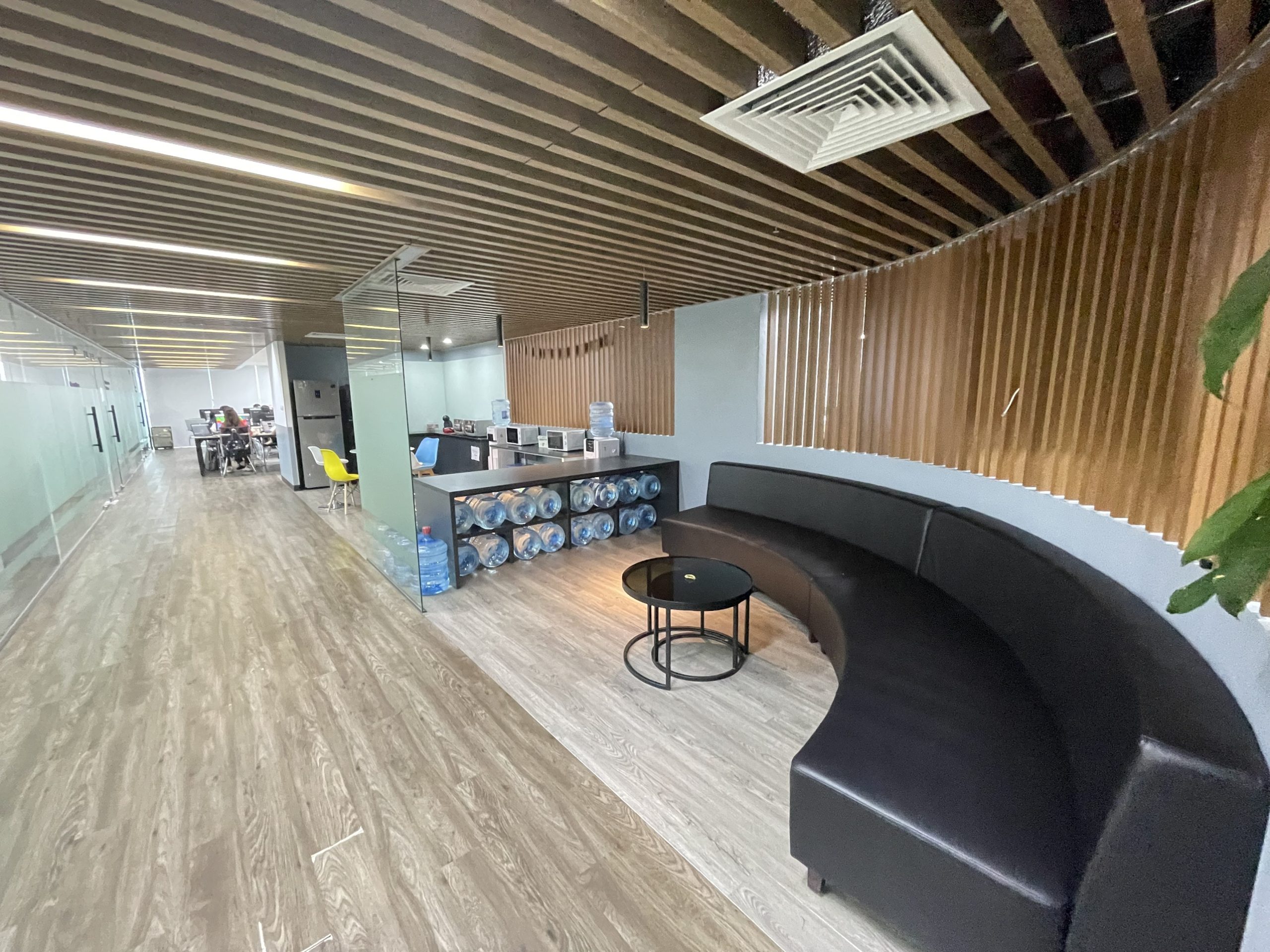 Cho thuê văn phòng D11 Sunrise Building góc ngã tư Trần Thái Tông, Cầu Giấy đa dạng diện tích