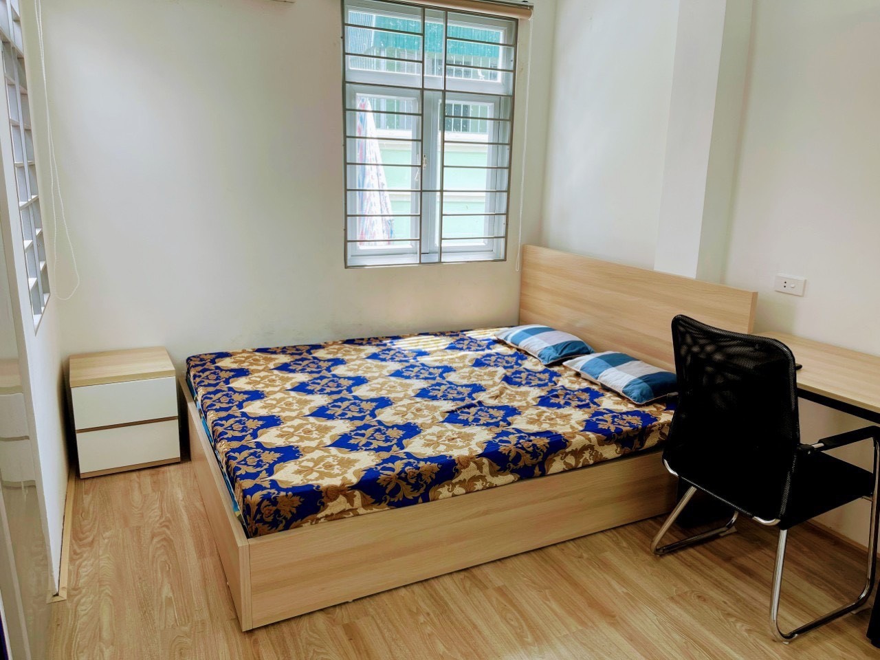 Bán đất phố Lạc Trung 60m ra phố mặt ngõ thông kinh doanh tốt 82m chỉ 5.7 tỷ