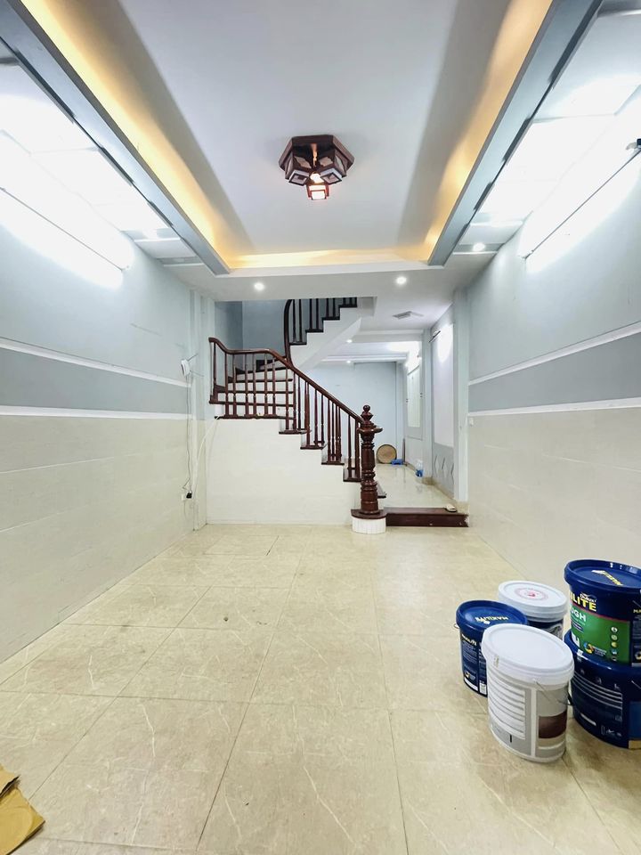 BÁN CĂN 5 TẦNG ĐƯỜNG CẦU GIẤY, DT 36M2, MT 3.5M, NHÀ ĐẸP, HAI THOÁNG, GIÁ 5,1 TỶ