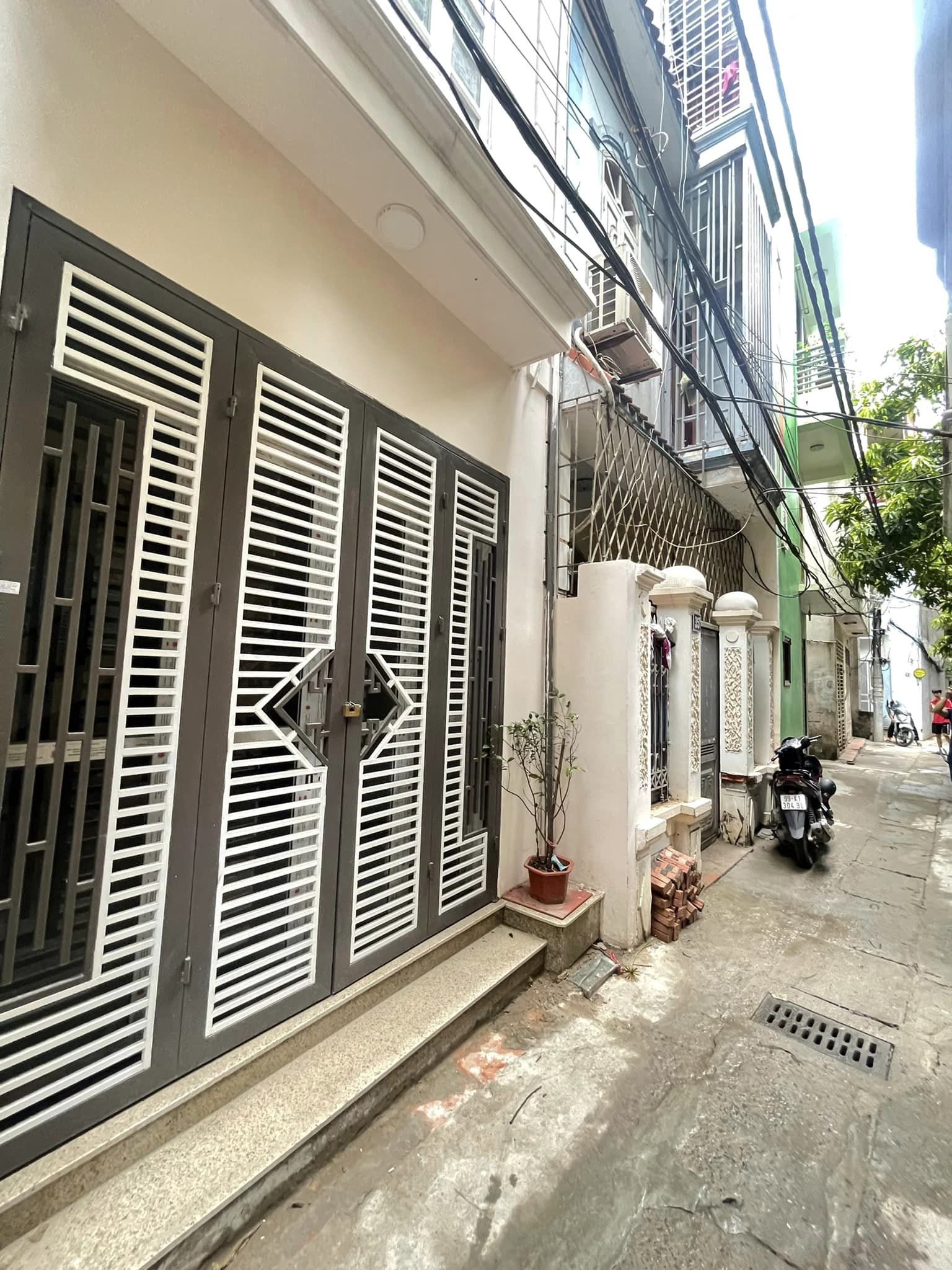 Nhà Đẹp Nguyễn Trãi – Thanh Xuân 42m x 5Tầng-MT4.5m chỉ 4 tỷ+Tặng NT tiền tỷ