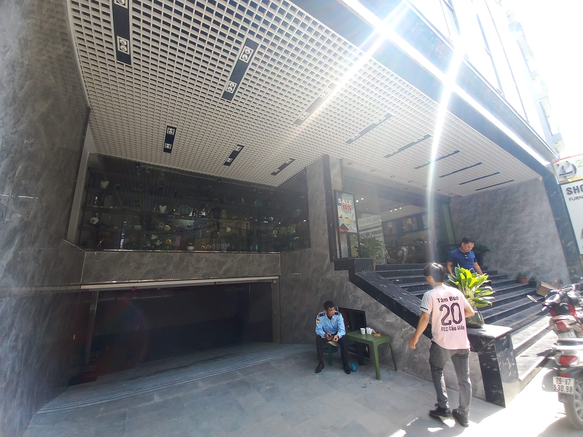 Bán nhà Lạc Long Quân, Mặt Phố, Trụ Sở, 8 tầng thông sàn