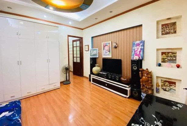 Bán nhà ngõ 381 Hoa Bằng, Cầu Giấy 50m2 thiết kế đẳng cấp, dân trí cao, hơn 8 tỷ