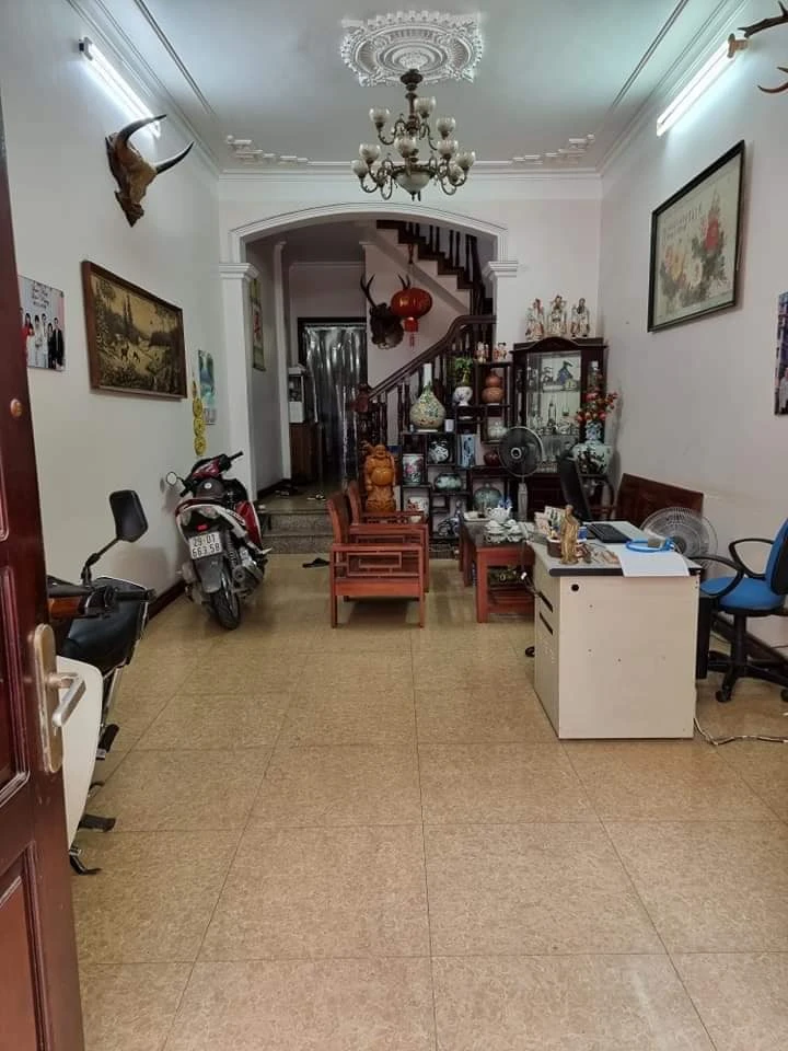 Bán nhà phố Minh Khai, Ô TÔ TRÁNH, NGÕ THÔNG, 65M2 GIÁ 12.6 TỶ thương lượng