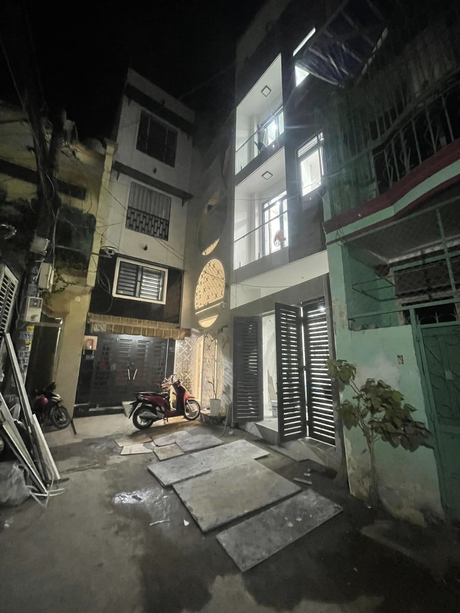 HXH - 4 X 10 - THIẾT KẾ THÔNG MINH HIỆN ĐẠI - MỚI ĐẸP - GIÁ CHỈ 5.7 TỶ