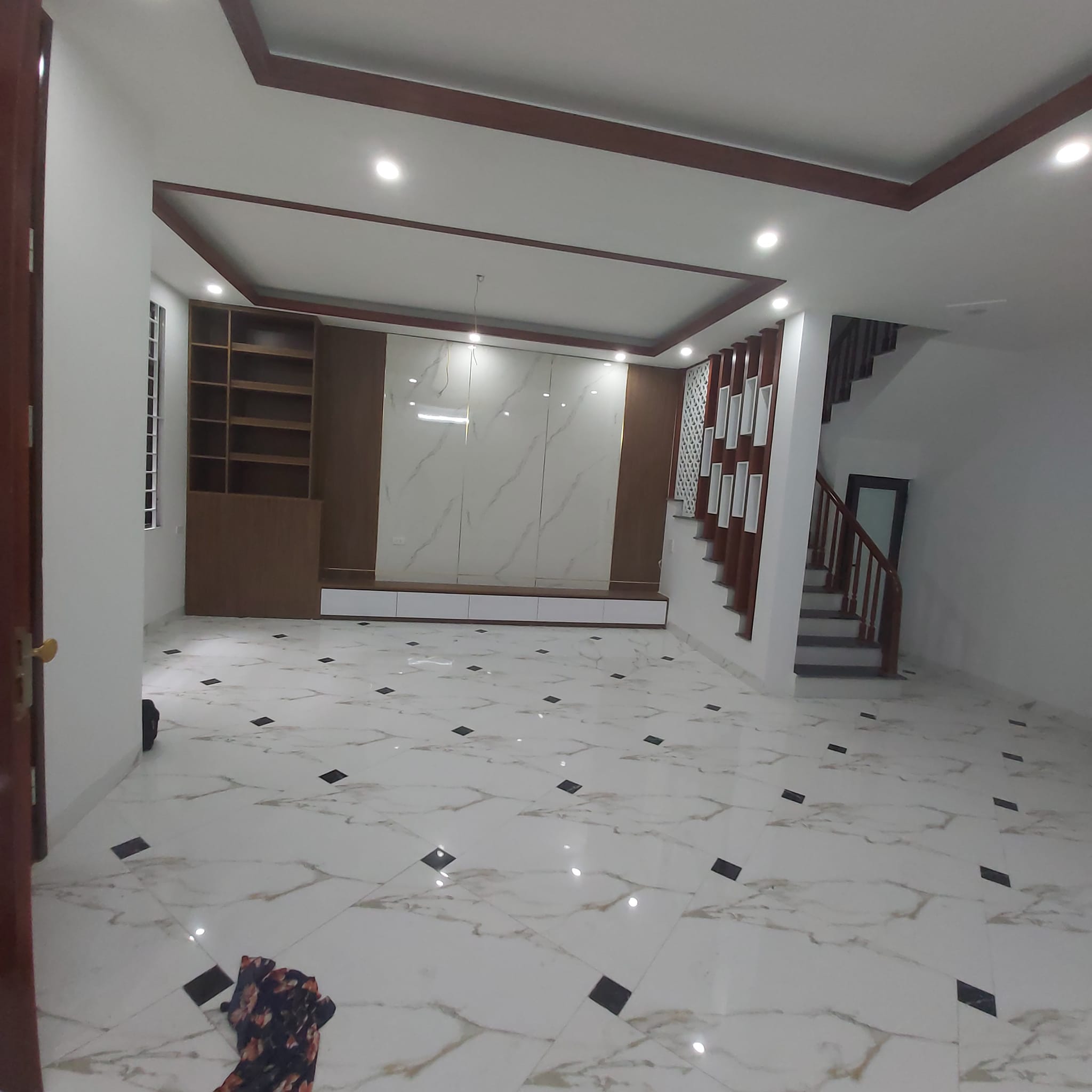 Bàn nhà Ngõ Văn Hương,Quận Đống Đa,55m2 4 tầng,6.3 tỷ