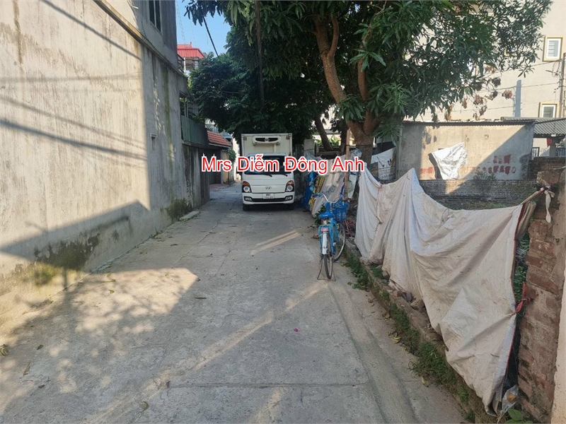 Nhỉnh 1 tỷ, Mrs Diễm cần bán 40m đất đẹp trung tâm, ngõ thông tại Dục Nội, Việt Hùng, Đông Anh