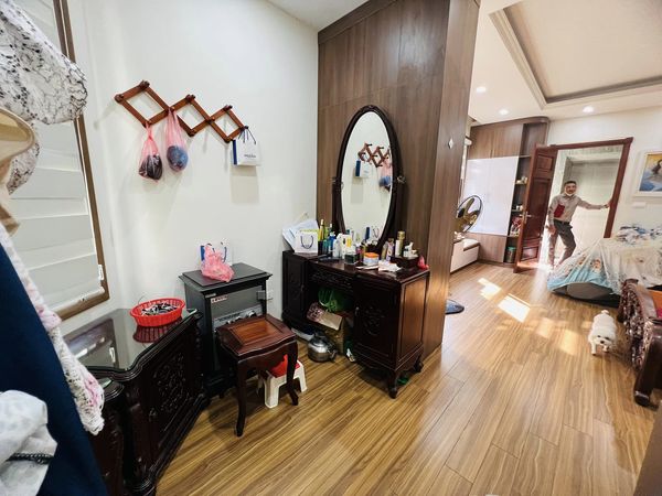 BÁN NHÀ NGÕ 94 THẠCH BÀN LONG BIÊN 79M2 - 4 TẦNG - MẶT TIỀN 6.9M2 - GIÁ 14.15 TỶ