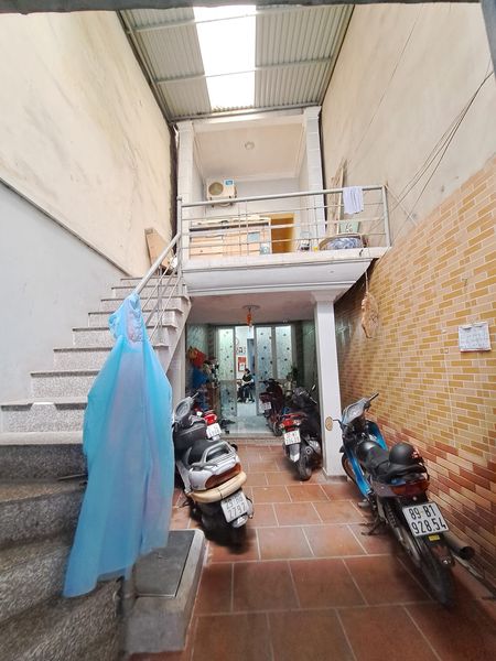 BÁN NHÀ NGÕ 323 NGUYỄN VĂN CỪ LONG BIÊN 55M2 - 7 TẦNG - MẶT TIỀN 6M