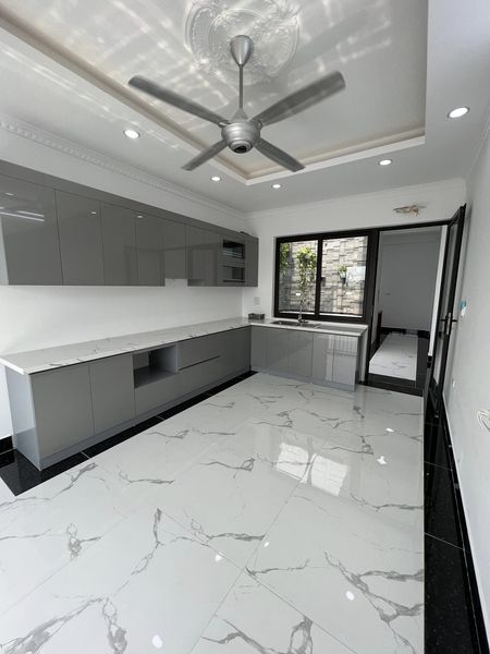 90m2