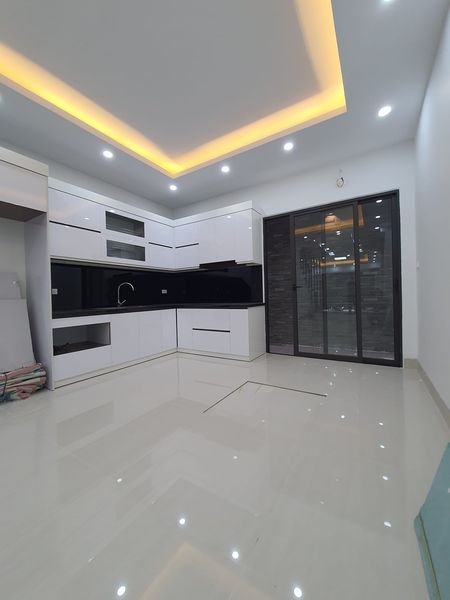 BÁN NHÀ NGÕ 87 THƯỢNG THANH LONG BIÊN 98M2 - 4 TẦNG -MẶT TIỀN 5.7M - GIÁ 11.15 TỶ.