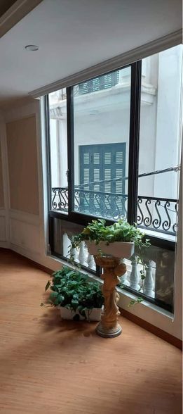 BÁN NHÀ NGÕ 323 NGUYỄN VĂN CỪ LONG BIÊN 52M2 - 7 TẦNG - MẶT TIỀN 6.8M