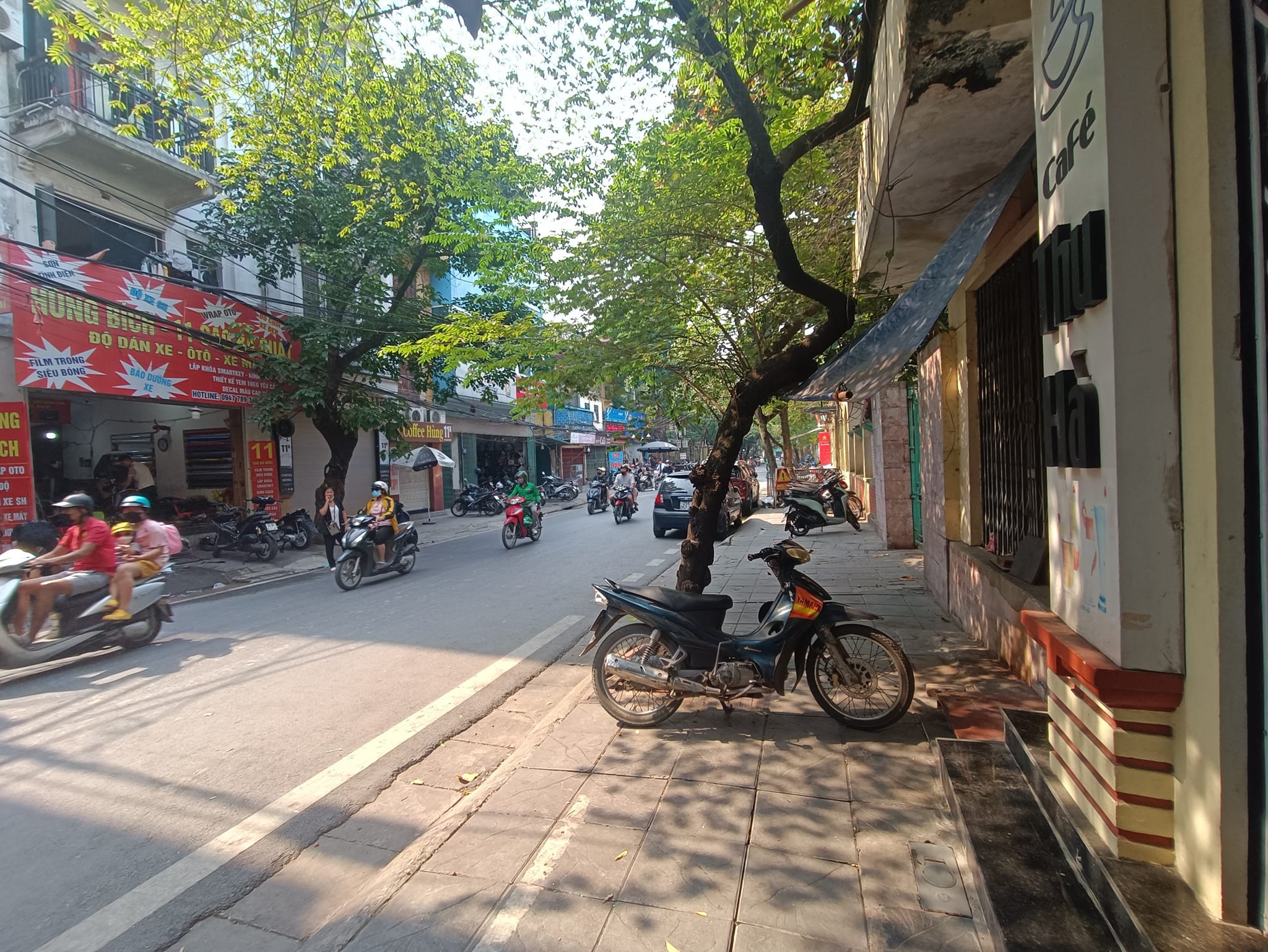 Bán Nhà Mặt Phố Cao Bá Quát 532M2 mặt tiền 22M 238 Tỷ-1 Sổ Nở Hậu -Phố 2 Chiều