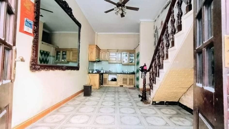 Bán nhà phố Bạch Mai, Ô TÔ ĐỖ CỬA, 40m*4 tầng, giá 5.9 tỷ