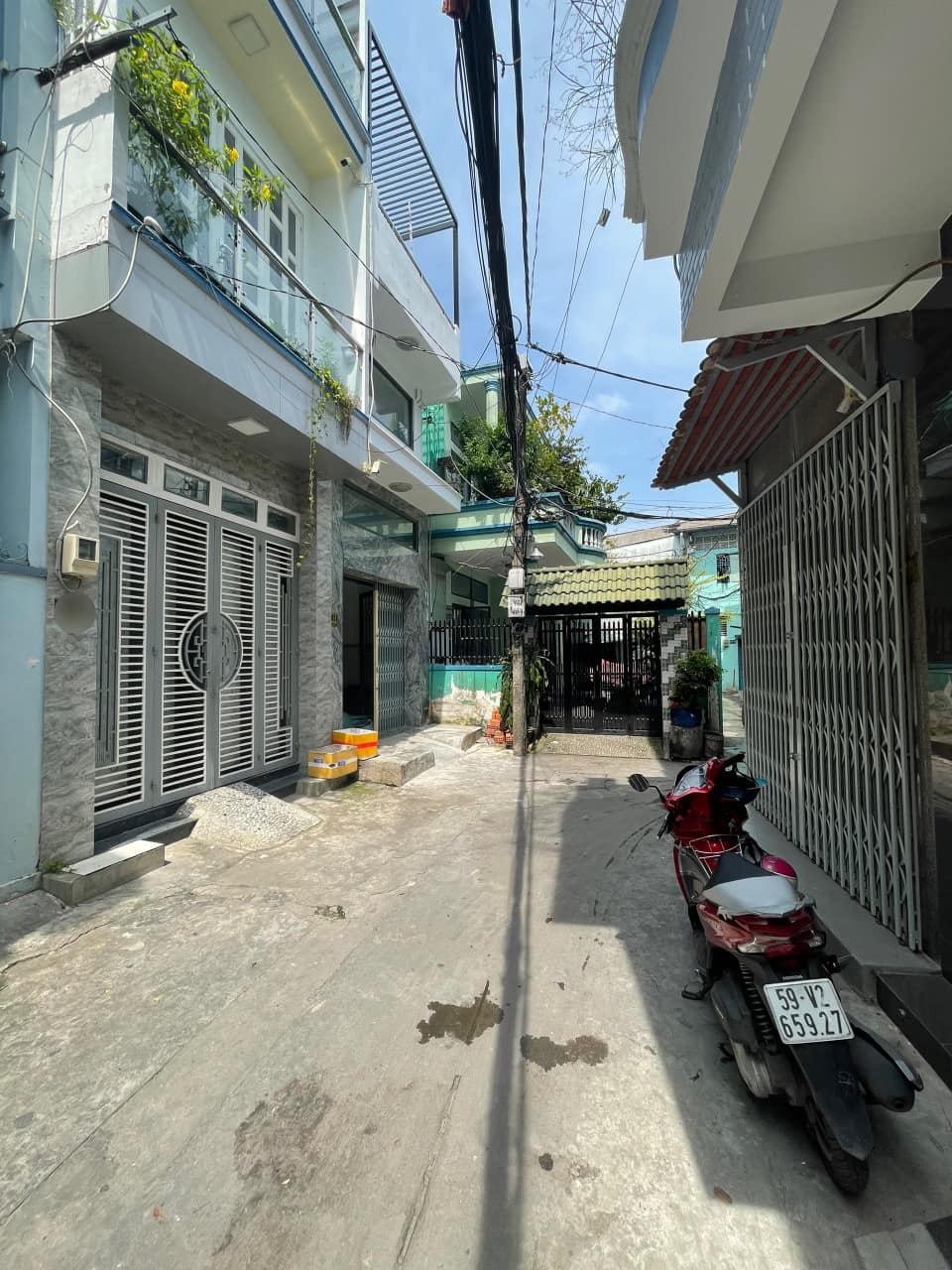 BÁN GẤP NHÀ NỞ HẬU HẺM XE HƠI 5,5X14M , P10 TÂN BÌNH , CHỈ 5,X TỶ CÒN TL