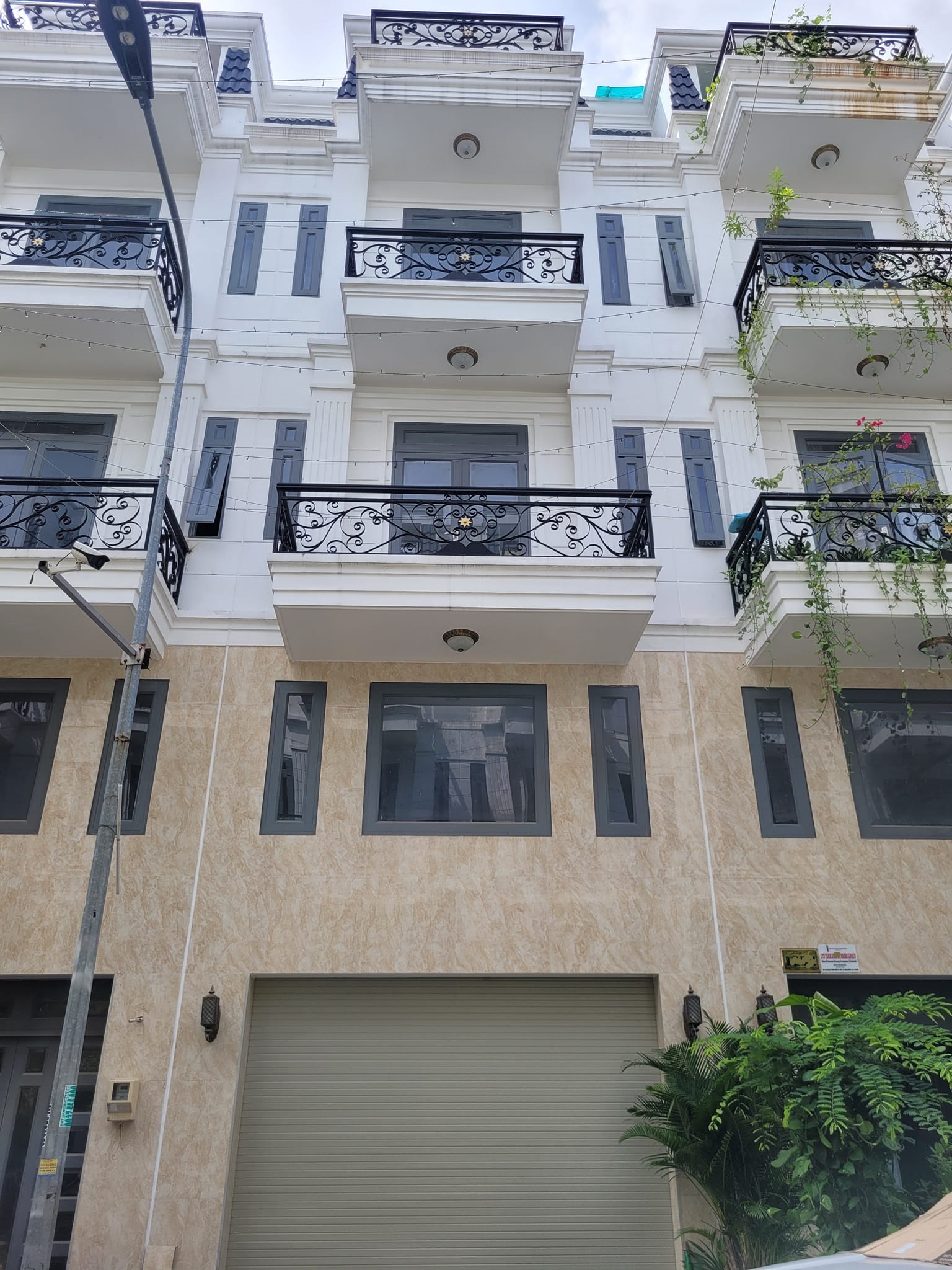 Nhà 5 Tầng - Hẻm Nhựa 12m -Tô Ngọc Vân - Q12 - 4 tỷ4