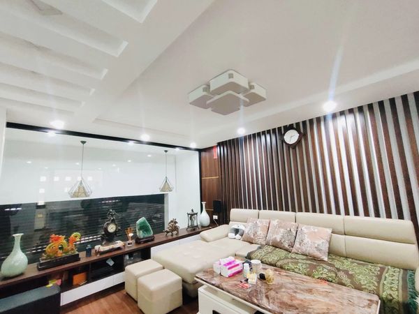 BÁN NHÀ ĐƯỜNG NGỌC LÂM 66M2 - 6 TẦNG - MẶT TIỀN 5.9M - GIÁ 10 TỶ