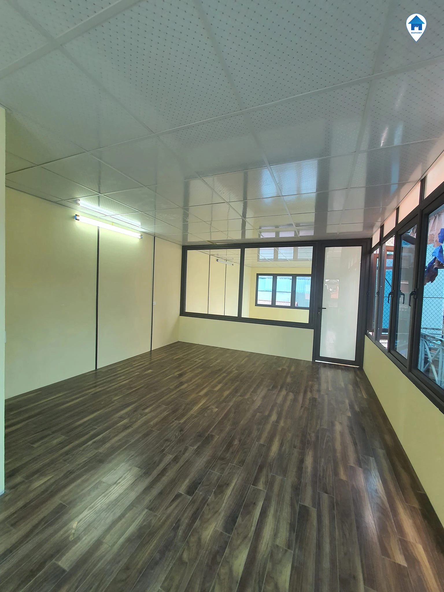 Bán nhà phố Bạch Mai, KINH DOANH, MT 10M, giá 4.8 tỷ