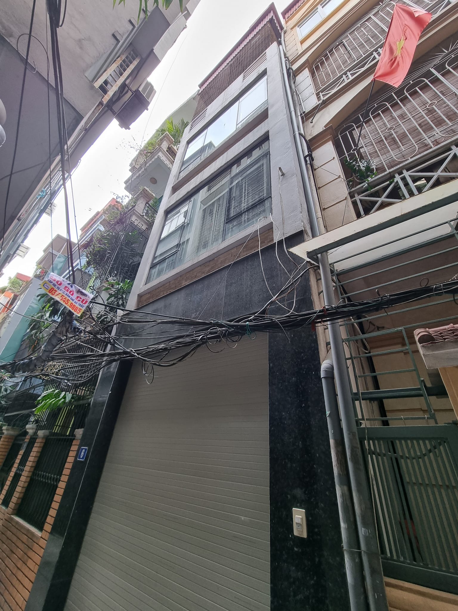 CHỦ NHÀ THIỆN CHÍ CẦU GIẤY 45M2, 4 TẦNG ĐẸP, NGÕ THÔNG THOÁNG Ở NGAY TẶNG LẠI NỘI THẤT