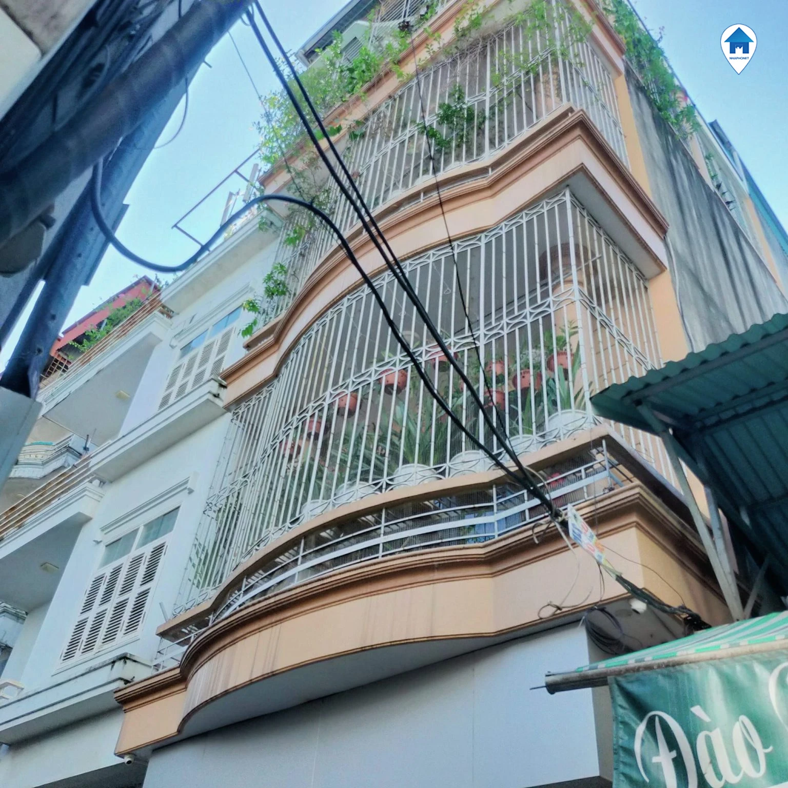 Bán nhà phố Bạch Mai, Ô TÔ VÀO NHÀ, 70m2 giá 10.6 tỷ