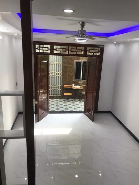 BÁN NHÀ ĐƯỜNG Ô CÁCH 52M2 - 5 TẦNG - MẶT TIỀN 4.4M - 6.8 TỶ