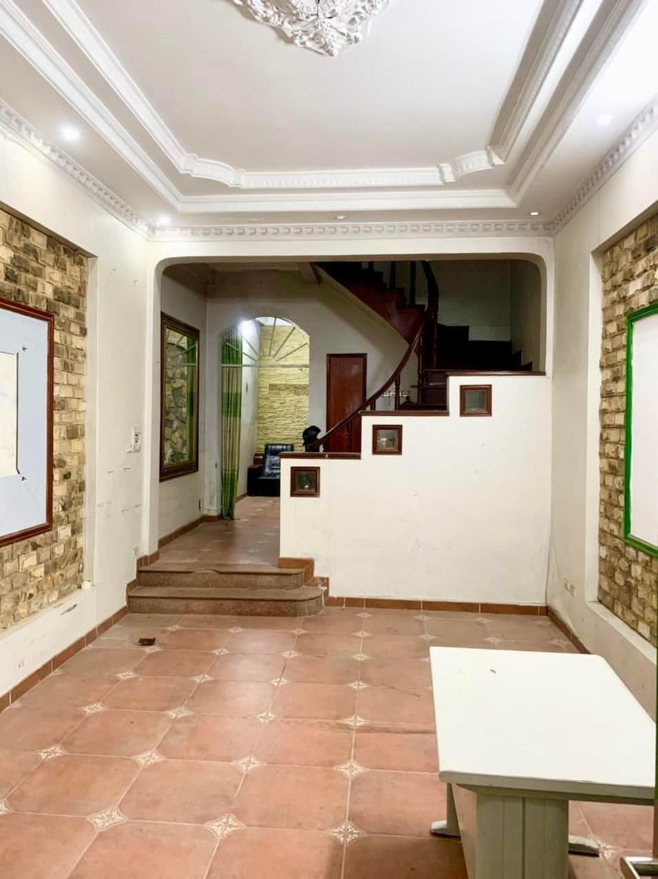 NHÀ PHỐ PHẠM TUẤN TÀI - 52M2- 5 TẦNG - MT 4.2M - Ô TÔ TRÁNH - NHỈNH 10 TỶ