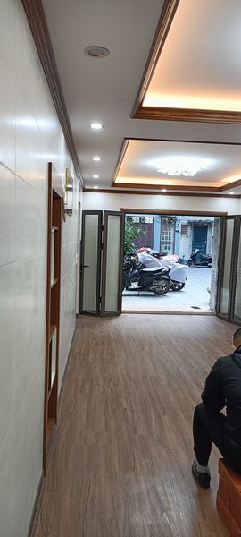 BÁN NHÀ NGÕ 135 NGUYỄN VĂN CỪ LONG BIÊN 55M2 - 6 TẦNG - MẶT TIỀN 4.5 M