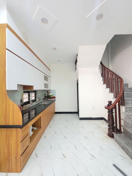 BÁN NHÀ NGÕ 4 Ô CÁCH LONG BIÊN 48M2 - 5 TẦNG - MẶT TIỀN 4M - 7 TỶ