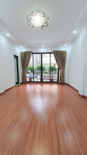 BÁN NHÀ GẤP Ô CHỢ DỪA QUẬN ĐỐNG ĐA 3 TỶ 4