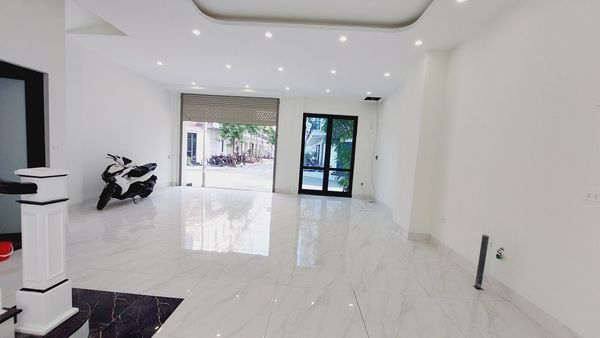 BÁN NHÀ ĐƯỜNG HUỲNH TẤN PHÁT LONG BIÊN 54M2 - 6 TẦNG - MẶT TIỀN 4.8M - GIÁ CHỈ 10.8 TỶ