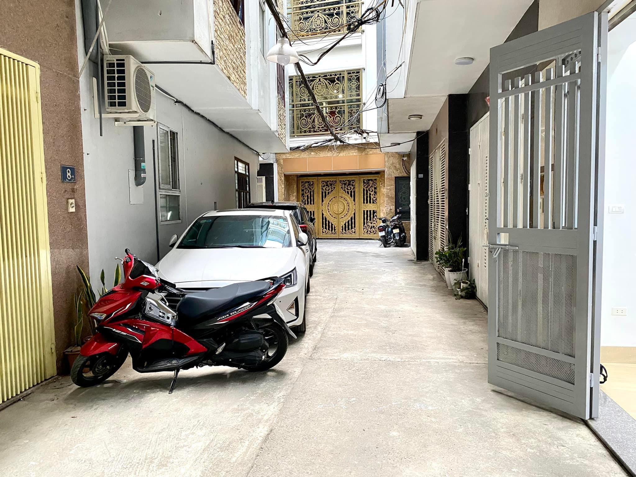 Bán nhà Đào Tấn, Ba Đình, ô tô đỗ cửa, vài bước ra phố, thoáng trước sau. Giá 5.5 tỷ