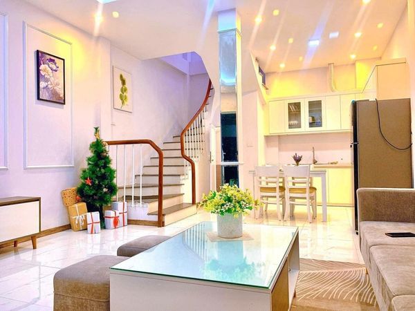 BÁN NHÀ NGÕ 127 BỒ ĐỀ LONG BIÊN 46.5M2 - 5 TẦNG - MẶT TIỀN 4.3M - GIÁ 6.8 tỷ