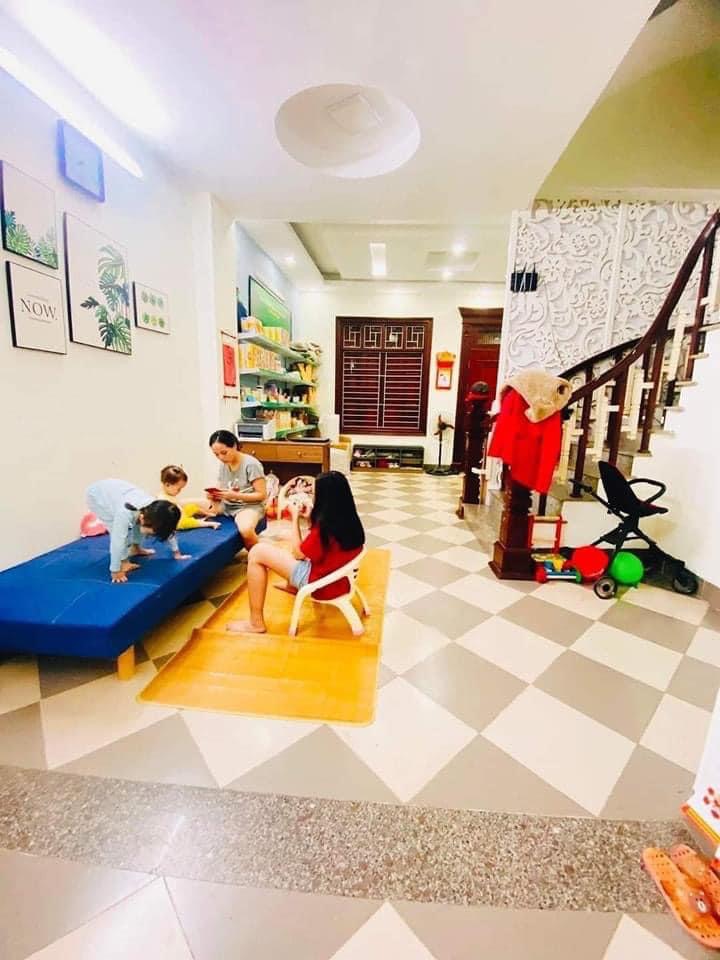 TRUNG TÂM CẦU GIẤY_LÔ GÓC_4 MẶT THOÁNG_NHÀ ĐẸP_THÔNG SỐ HOA HẬU. 46m x 6m MT, 5.6 tỷ.