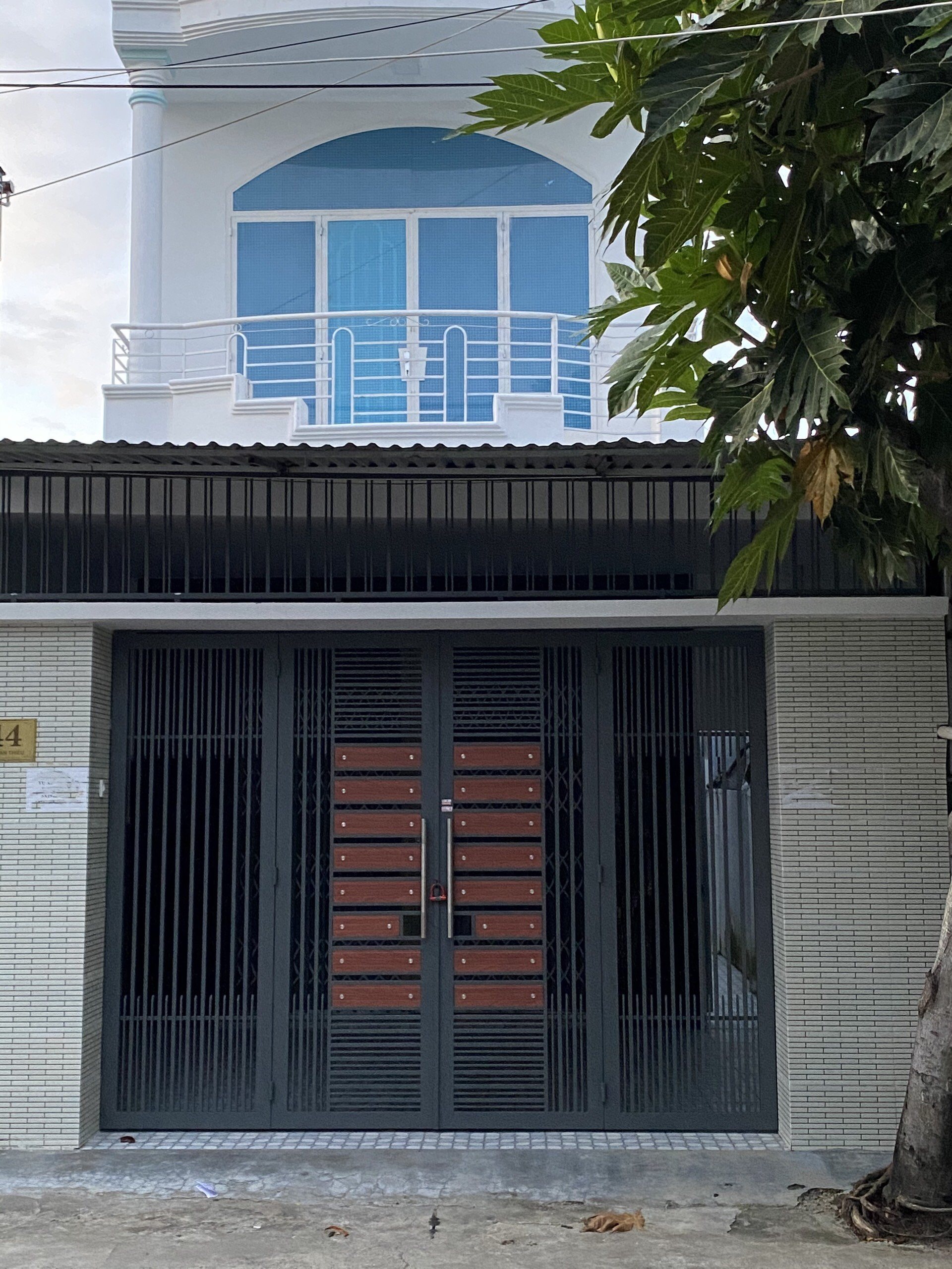 Bán nhà mặt tiền Vũ Xuân Thiều phường Phước Long