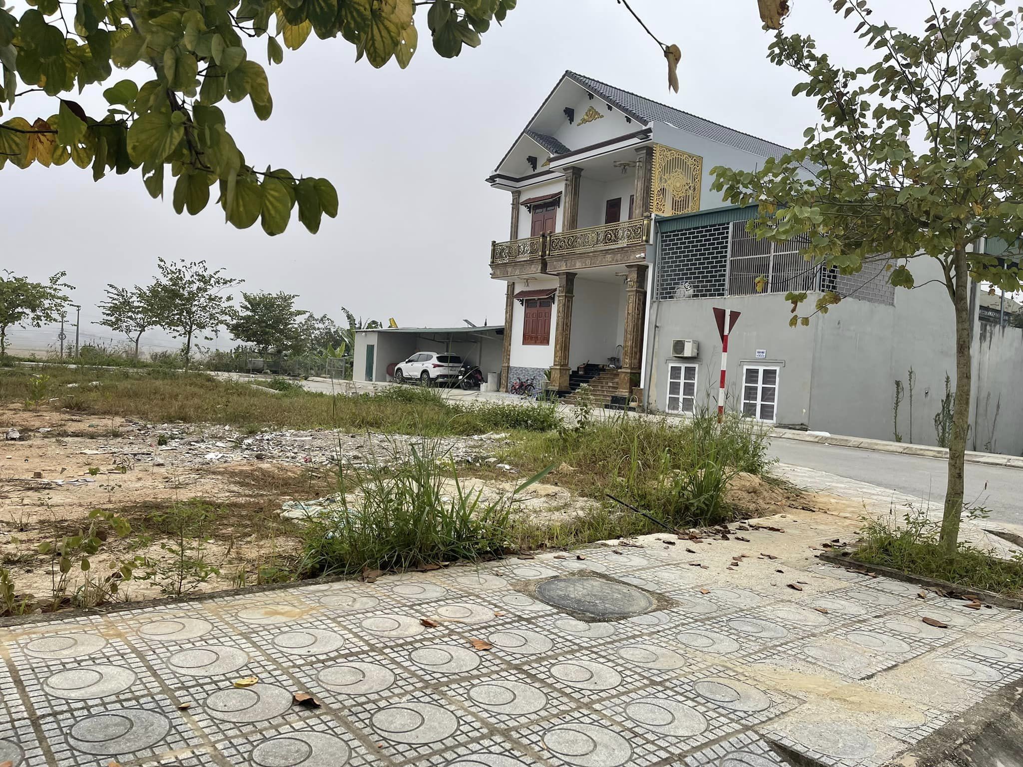 Gia đình có mảnh đất tại Nà Nhạn cần bán