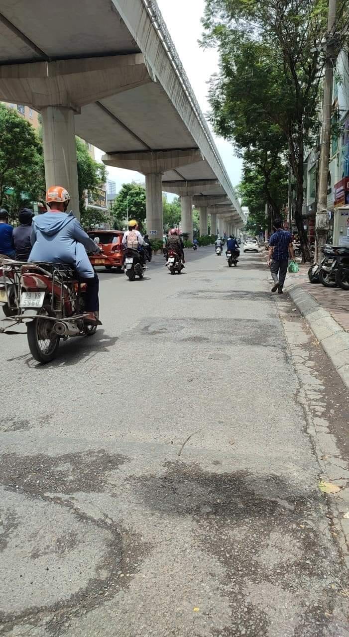 Mặt tiền Cầu Giấy, nhà kinh doanh 50m2x5 tầng, dòng tiền 800tr/năm, bán 25 tỷ