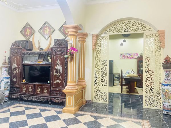 BÁN NHÀ NGÕ 103 LÝ SƠN LONG BIÊN - 198M2, 3 TẦNG, MẶT TIỀN 12M - GIÁ 11.5 TỶ