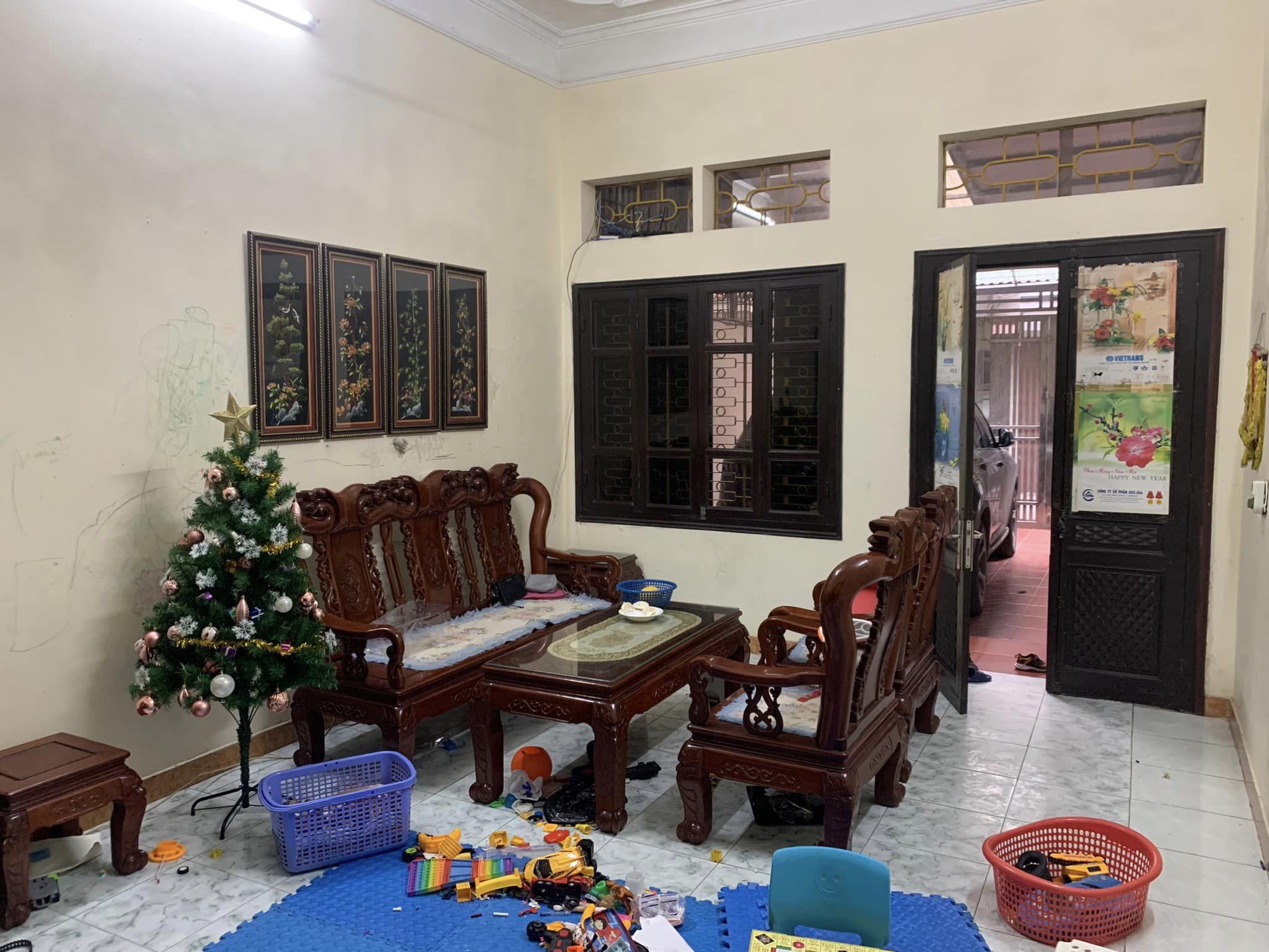 BÁN NHÀ 4 TẦNG KHÂM THIÊN, DIỆN TÍCH RỘNG, NGÕ Ô TÔ THÔNG, GẦN PHỐ, KINH DOANH.