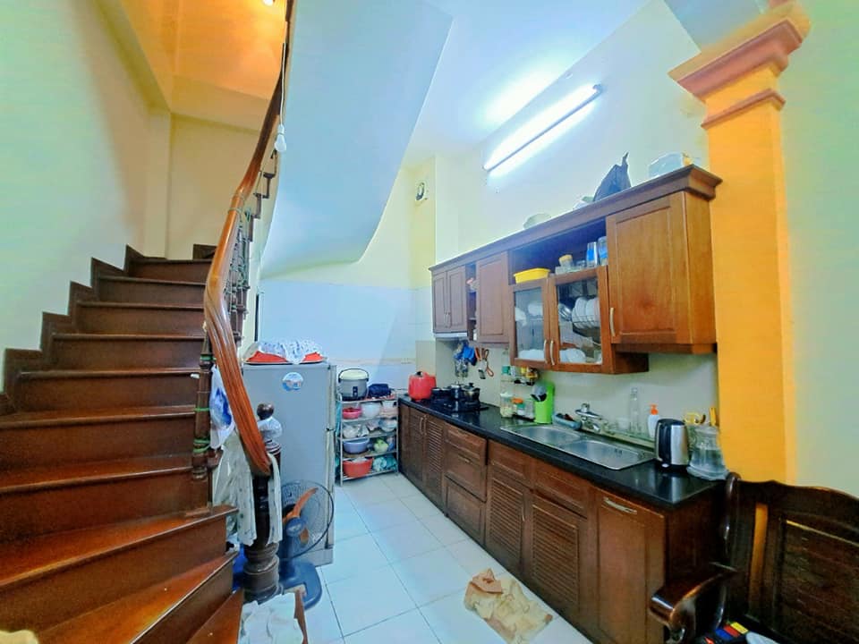 BÁN NHÀ PHỐ THỤY KHUÊ 28M2 5T MT 3,8M GIÁ 3,5 TỶ Ô TÔ GẦN