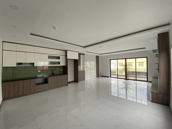 BÁN NHÀ NGÕ 71 VIỆT HƯNG LONG BIÊN VIEW VINHOME RIVERSIDE 89M2 - 7 TẦNG - MẶT TIỀN 6.8M - GIÁ 20.05 TỶ