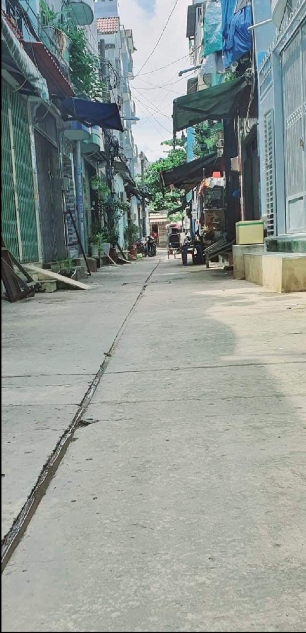 BÁN NHÀ BÌNH TÂN,HXH 5M CHIẾN LƯỢC 23m2, 2,5X9 CHỈ 2.5 TỶ