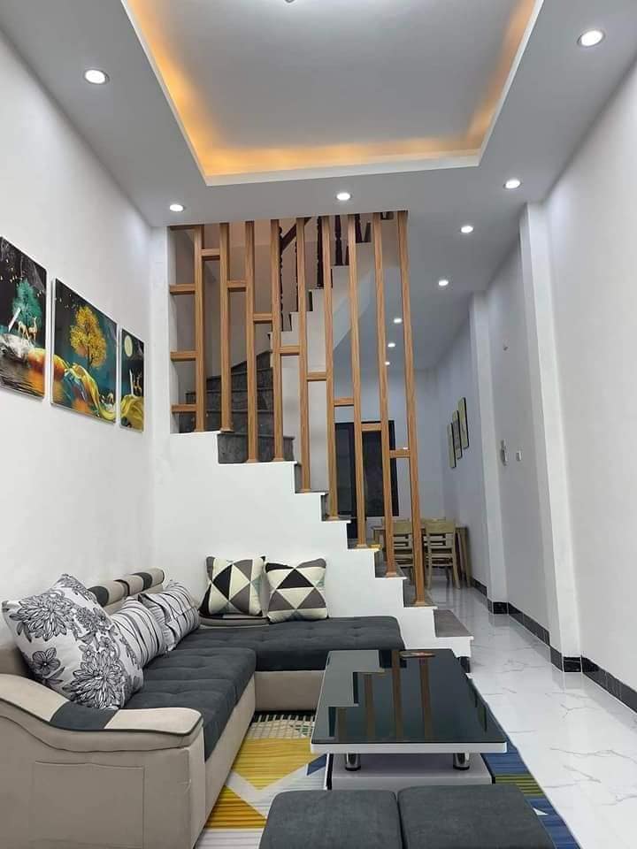 BÁN NHÀ 5 TẦNG PHÂN LÔ ĐƯỜNG CẦU GIẤY, DT 36M2, MT 5M, CÁCH Ô TÔ 10M, GIÁ 5,9 TỶ